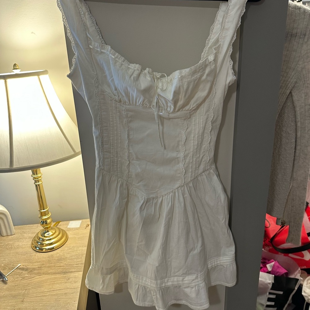 Urban Outfitters White corset tie Mini Dress with Lace Detail - Picture 7 of 8
